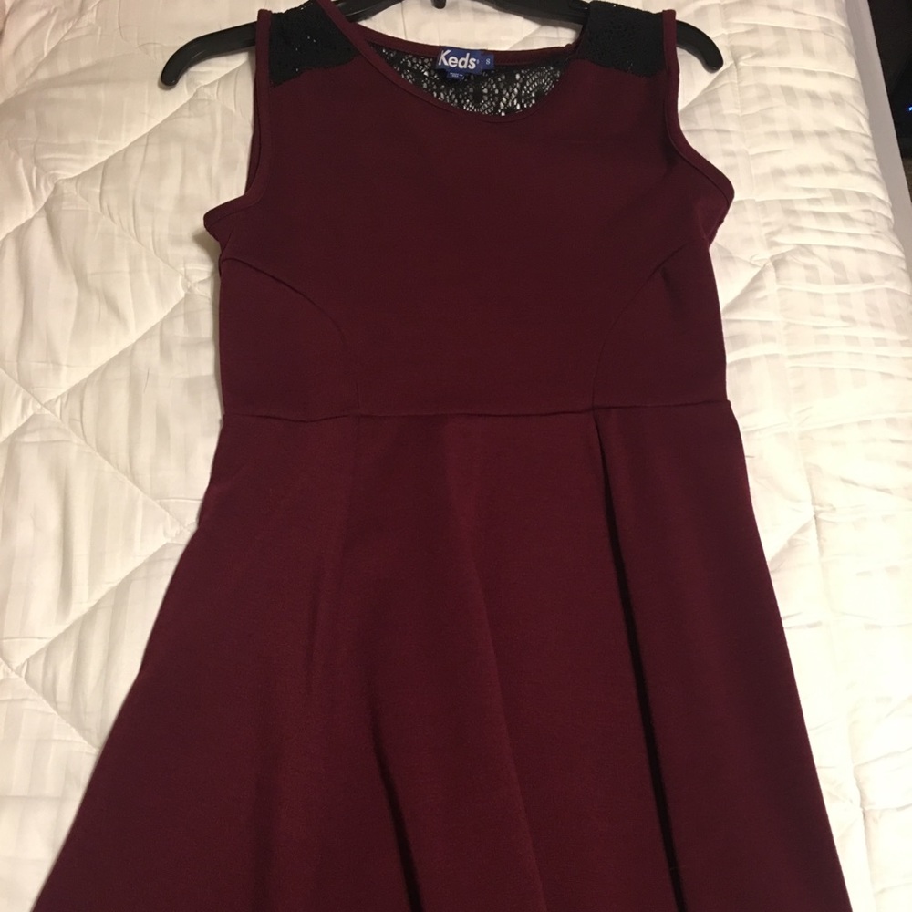 Maroon fit and flare dress w/ lace detail on back